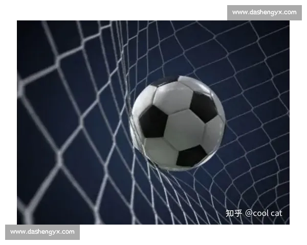 昨日焦点足球大战激战九十分钟胜负悬念持续到终场球迷沸腾难忘之夜